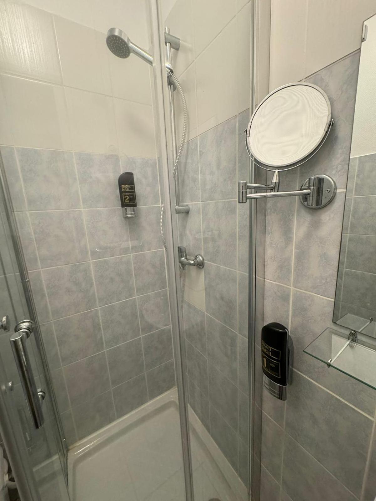 Etoiles De Mantes Hotel Ngoại thất bức ảnh